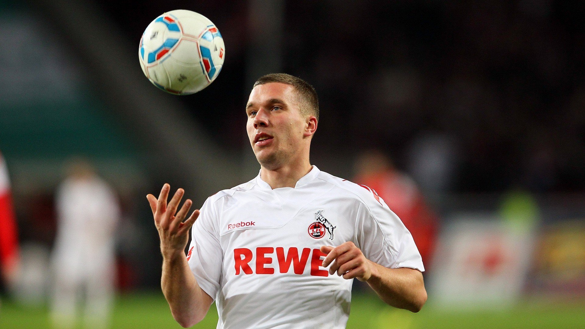 《【幕后揭秘】职业主播How技术打造爆款内容》，主播幕后运营