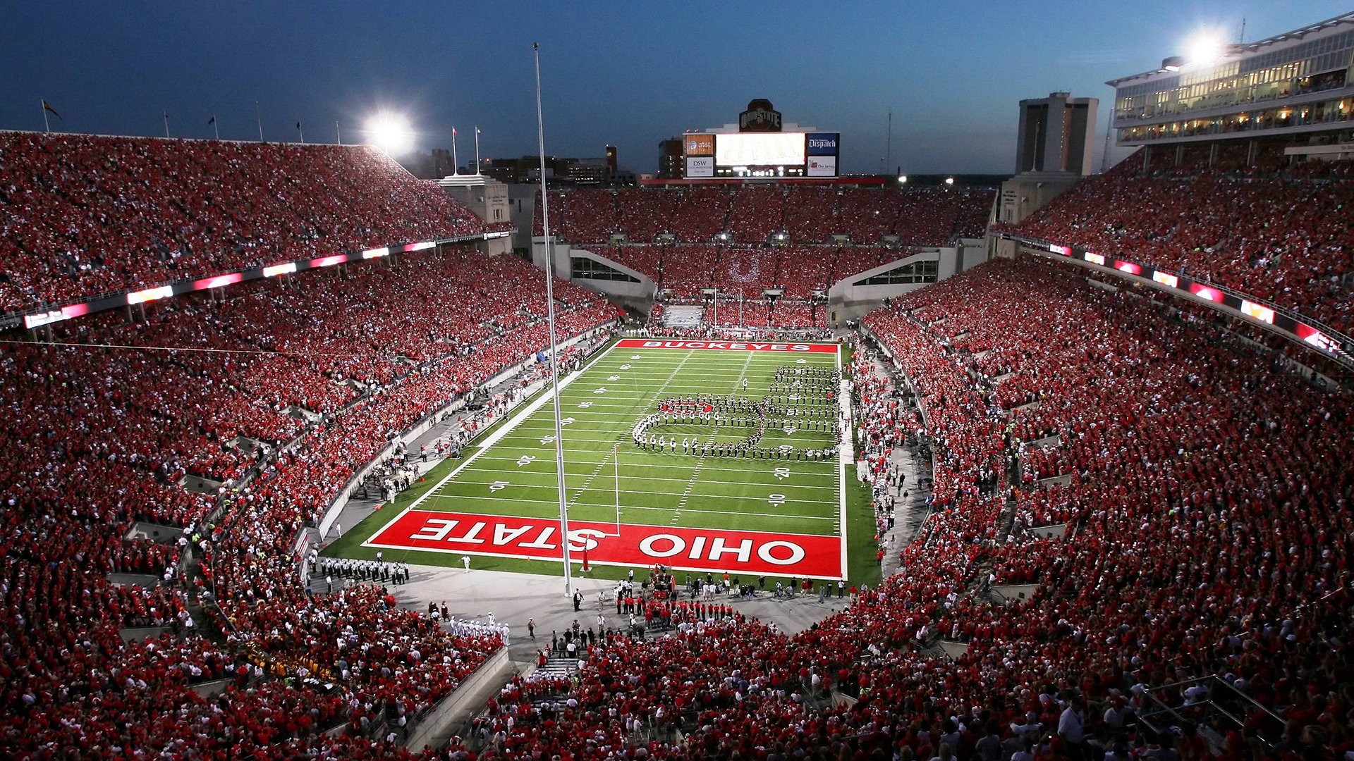 城市灯光夜跑挑战，点亮夜色的运动盛宴，夜间跑道灯光